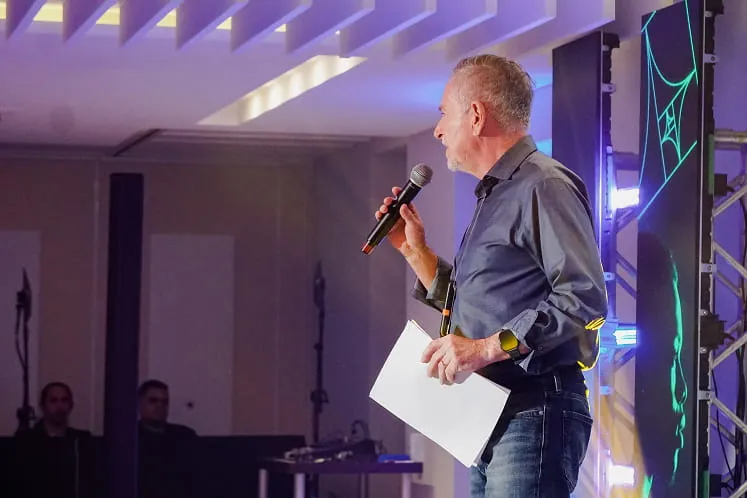Equipe Seprol reunida em ambiente corporativo